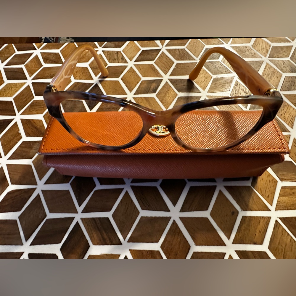 Tory Burch Tan Tortoise Glasses with Orange Leather Case